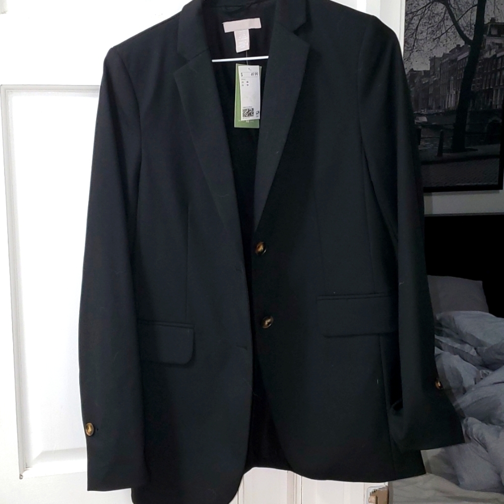 Black single breasted blazer